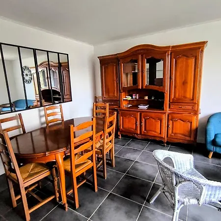 Le Zinnia Jardins De Marie Holiday home *