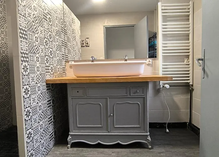 Le Zinnia Jardins De Marie Сasa de vacaciones *